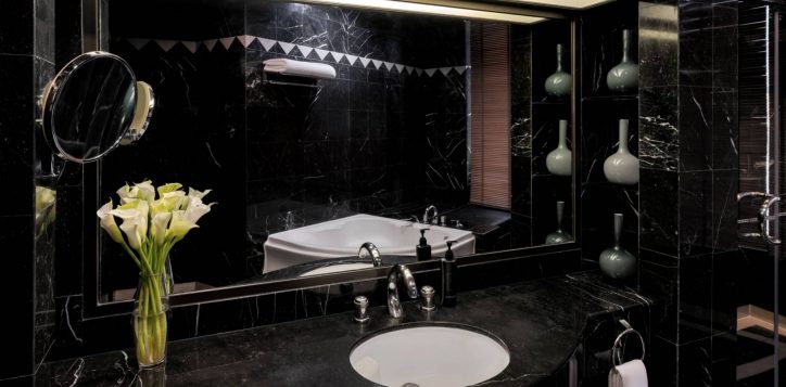 grand-executive-suite-7-1-2-2