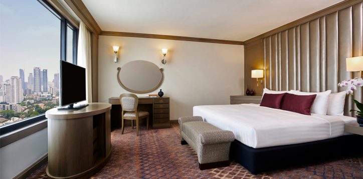 10executive-suite-2-2