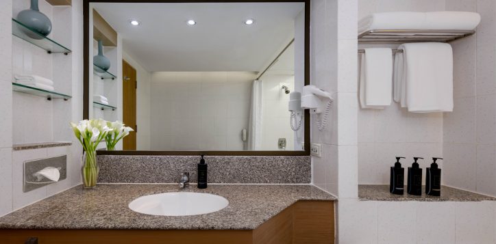 12corner-suite-2-2