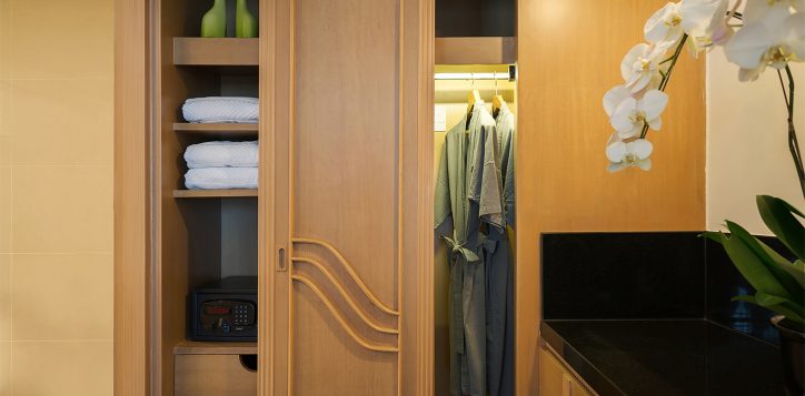 13corner-suite-2-2