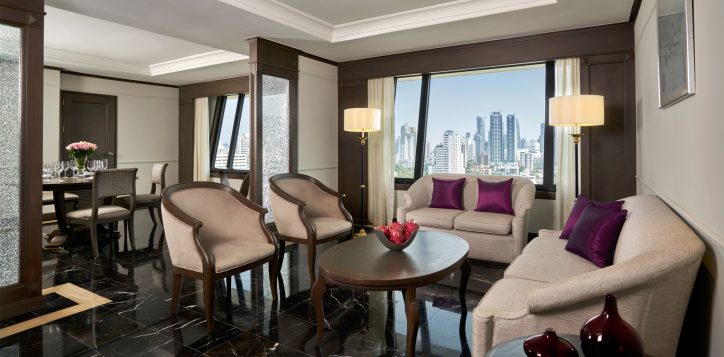 6grand-executive-suite-2-2