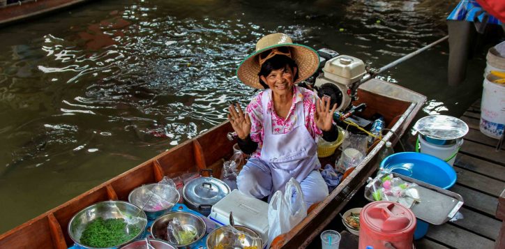 taling-chan-floating-market-2
