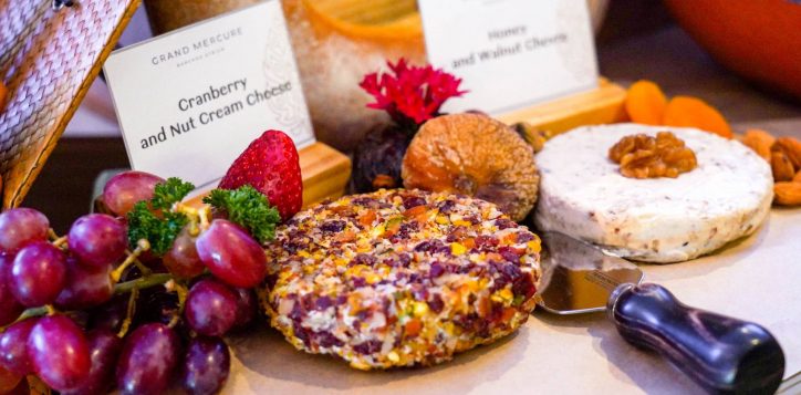 cranberry-and-nut-cream-cheese-2