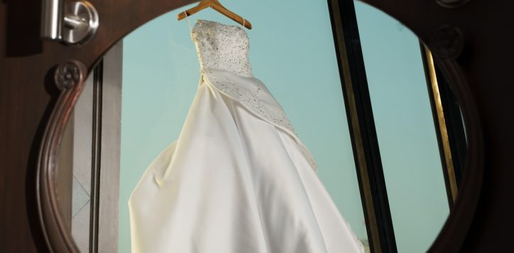 wedding-dress-at-grand-mercure-bangkok-atrium-2
