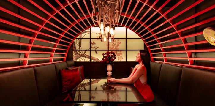 dining-table-with-well-decoration-at-benihana-japanese-steakhouse-at-grand-mercure-bangkok-atrium-2